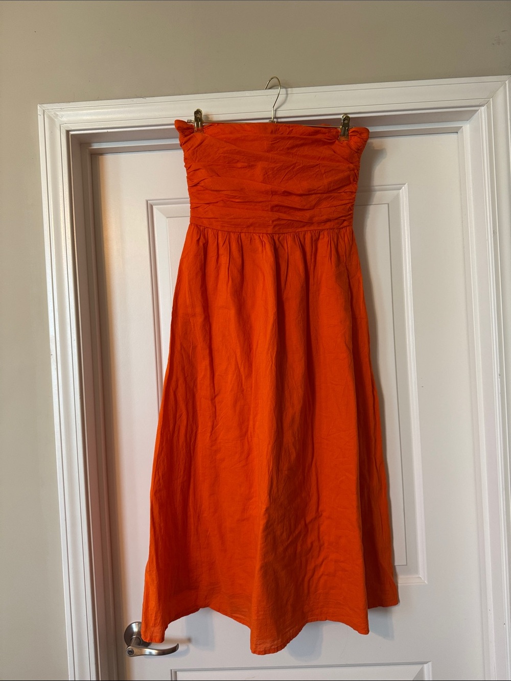Chakeris Charleston - Strapless Orange Midi Dress